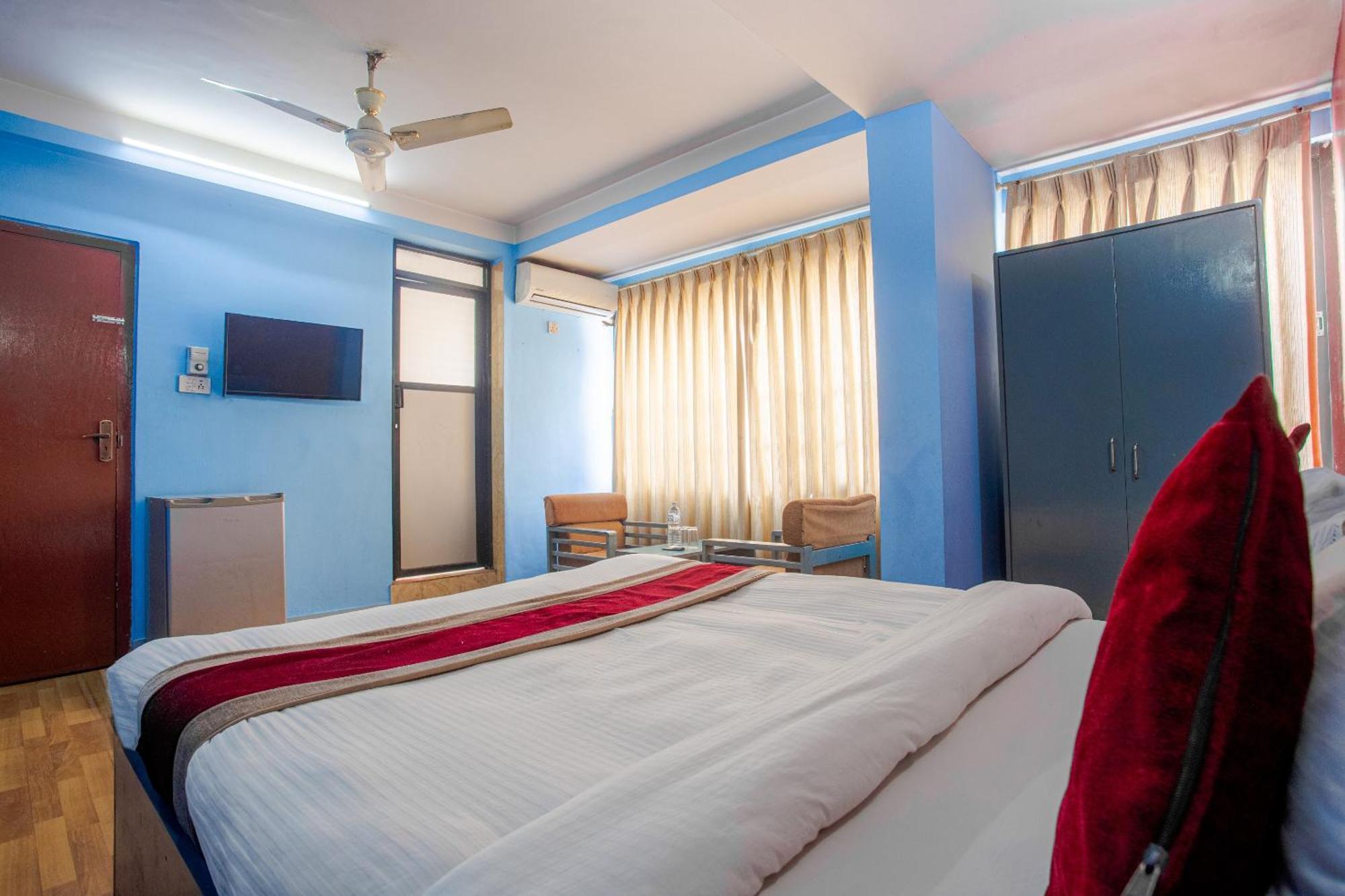 Oyo 808 Hotel Om Ganapati Pvt Ltd Kathmandu Exterior photo