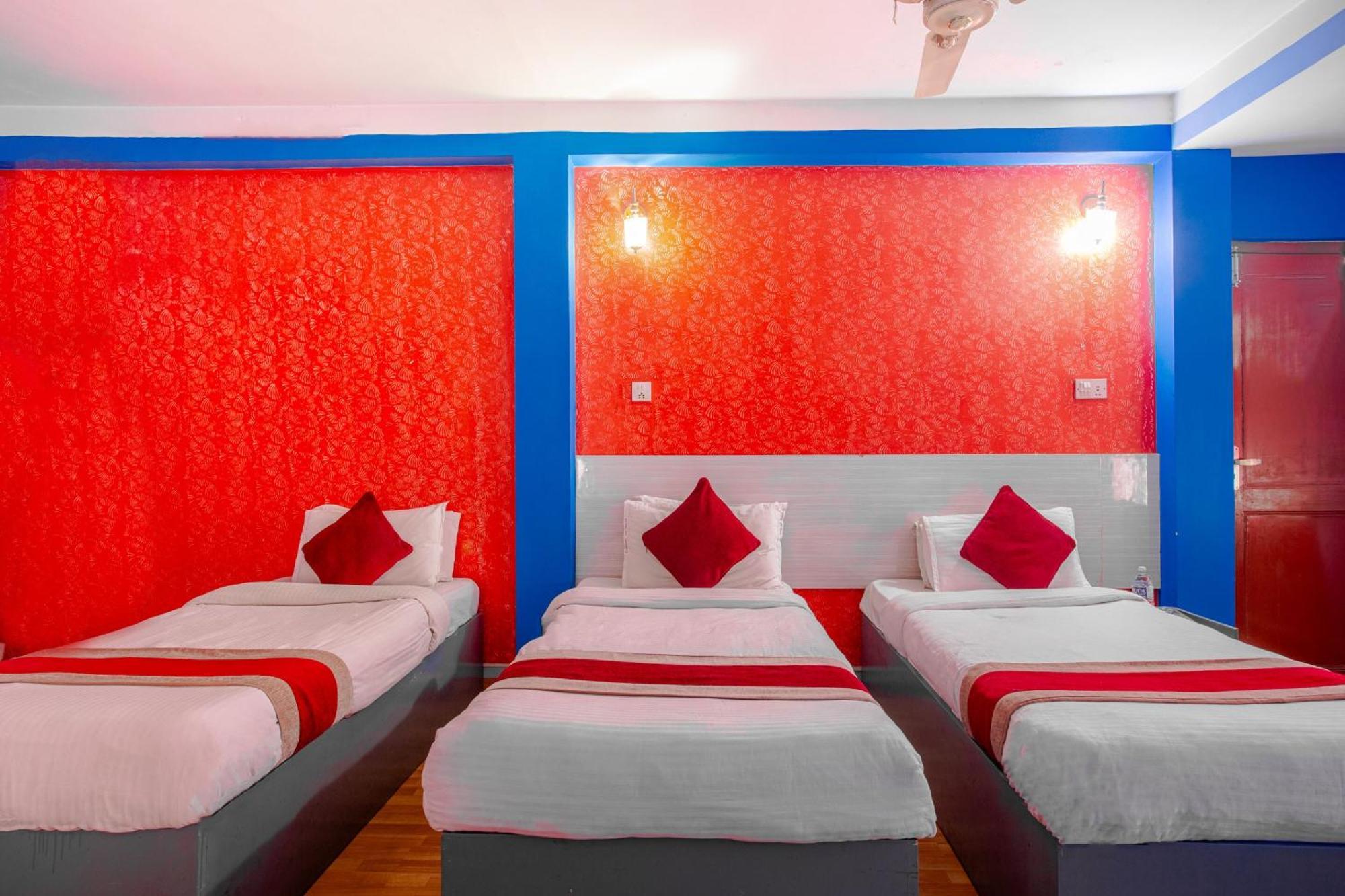 Oyo 808 Hotel Om Ganapati Pvt Ltd Kathmandu Exterior photo